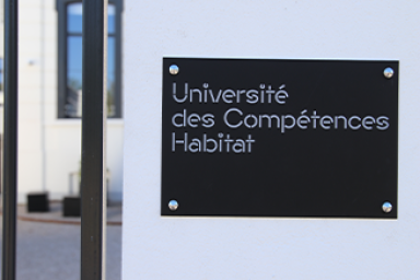 Plaque Université Compétences Habitat